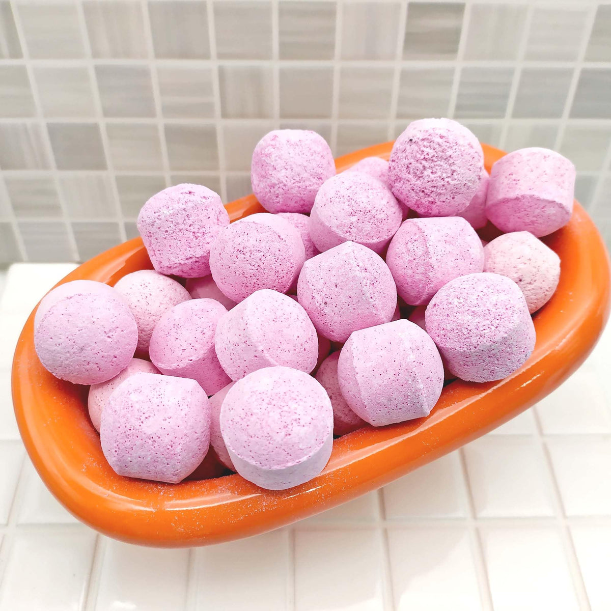 Caja 50 Mini Bombas Efervescentes Manicura Y Pedicura - Ablandan Durezas, Uñas Y Cutículas - Aroma Fruta De La Pasión_1