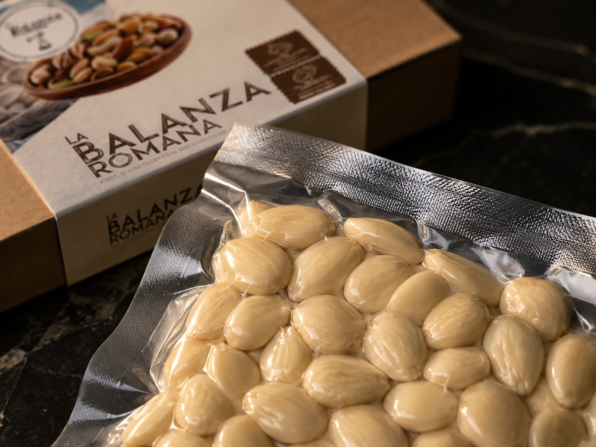 Almendras Peladas Queen Marcona Bio - Envasadas Al Vacío - Pack 2 X 800g (2 Envases Retail) | Fruto Seco Premium, Snack_3