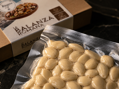 Almendras Peladas Queen Marcona Bio - Envasadas Al Vacío - Pack 2 X 800g (2 Envases Retail) | Fruto Seco Premium, Snack_3