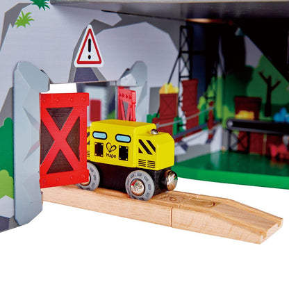 Circuito Tren Mighty Moutain Mine Hape_1