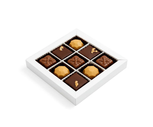Caja 9 Bombones Variados: Pistacho / Almendra Marcona / Chocolate GOLD_0