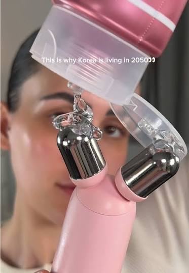 AGE-R V Roller Pink Medicube