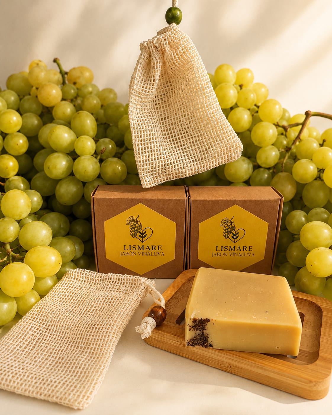 Jabón sólido de uva para rostro y cuerpo, elaborado con uva blanca y aceites vegetales - 100g - Vinaluva - Lismare_1