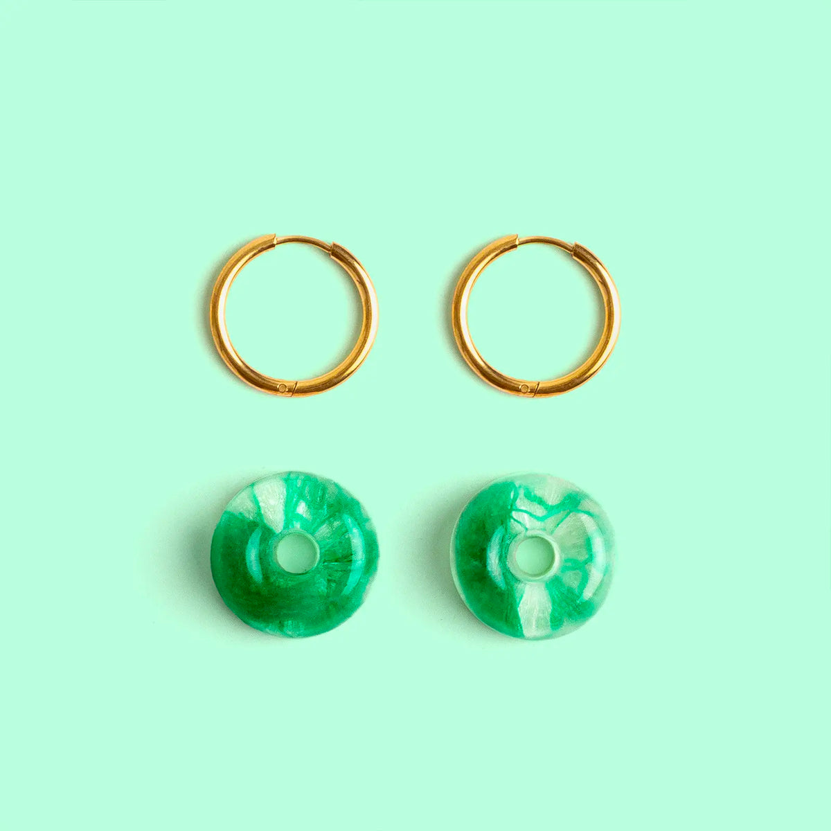 Pendientes de Aro Pantín - Vidrio de Mar Reciclado de Galicia, Joya Artesanal Única - Nature Vibes_2
